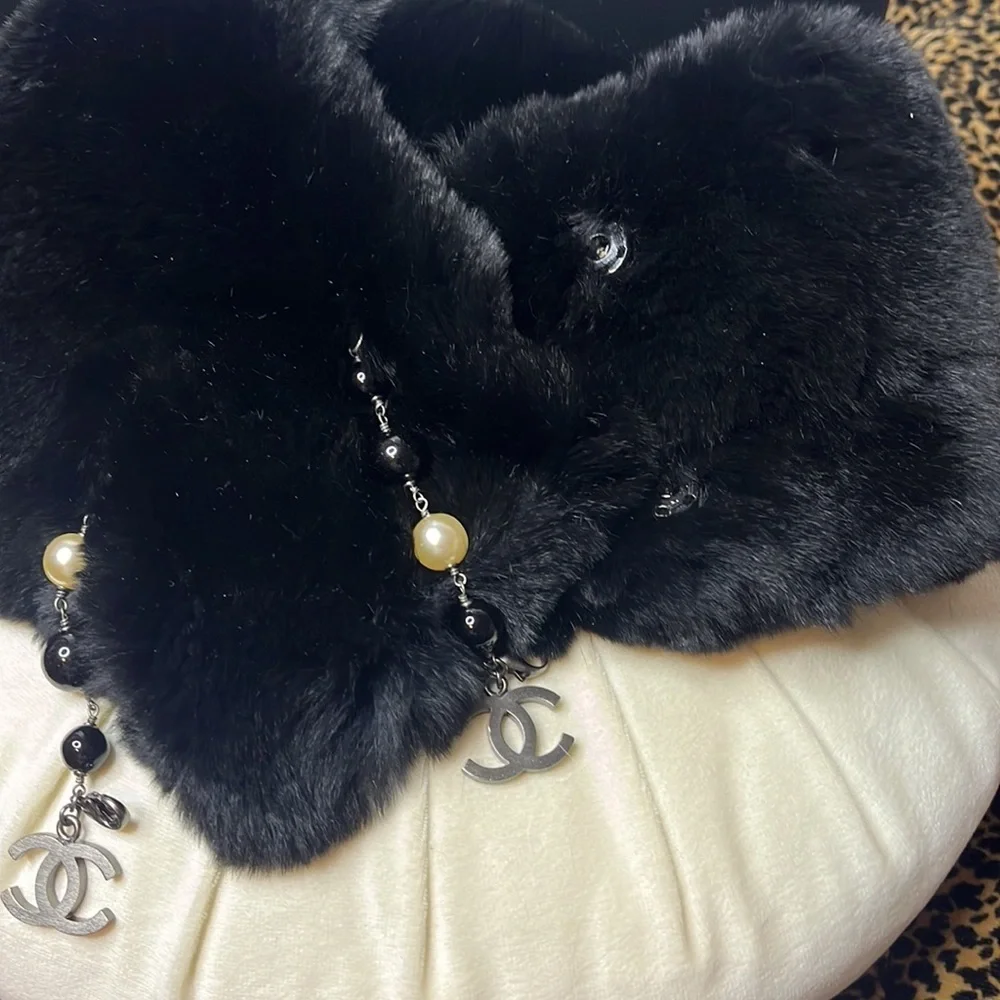 CHANEL Double C Pearl Rabbit Scarf